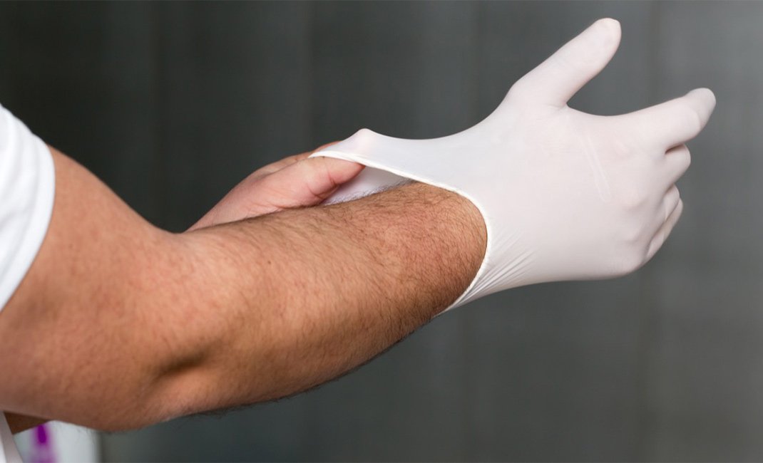 Πώς να τοποθετήσετε σωστά τα γάντια νιτριλίου και λάτεξ