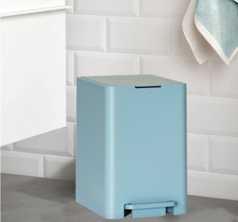 Soft close bathroom bin with pedal Blue